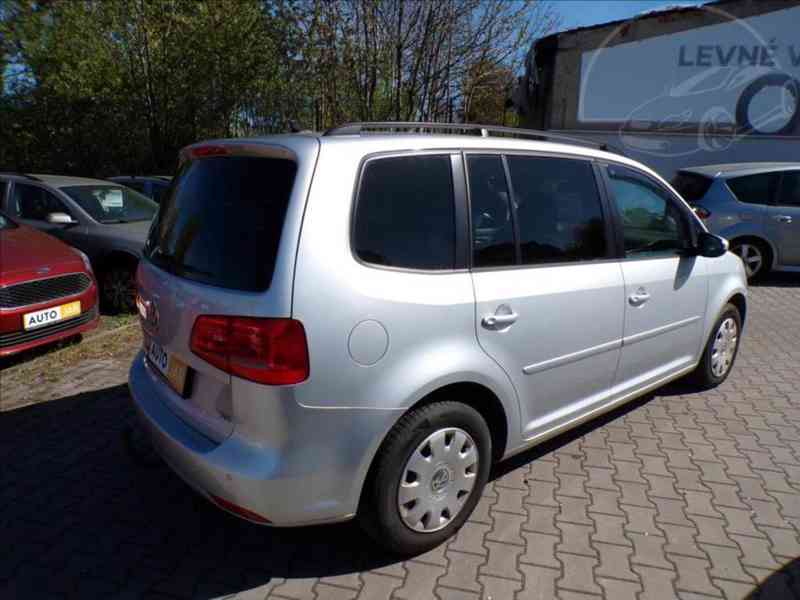 Volkswagen Touran 1,6 TDI DSG - foto 4