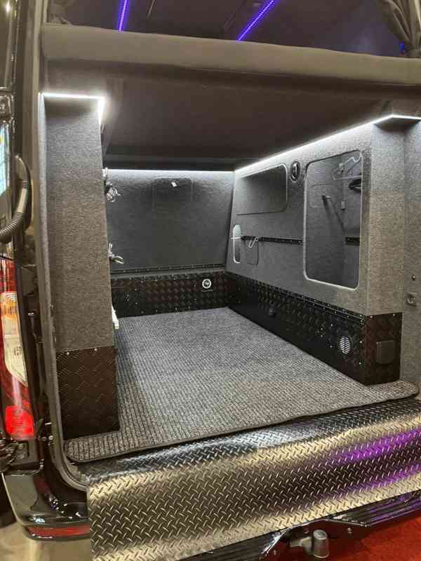 Mercedes - Benz Sprinter 319 CDi Camper Family - foto 11