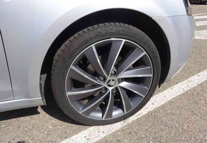 Škoda Octavia 2.0 TDI Combi r.v.2014 (110 kw) - foto 17