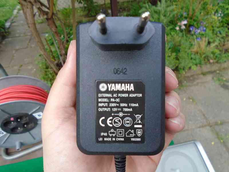 Yamaha digitální klávesy PSR-E313 funkční hrají pěkně - foto 18