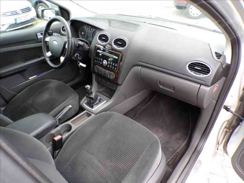 Ford Focus 1,6 i16V GHIA,KLIMA-HNED ODJÍŽDÍTE - foto 12