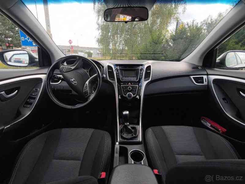 Hyundai i30 1,6   Huyndai i30 - foto 5