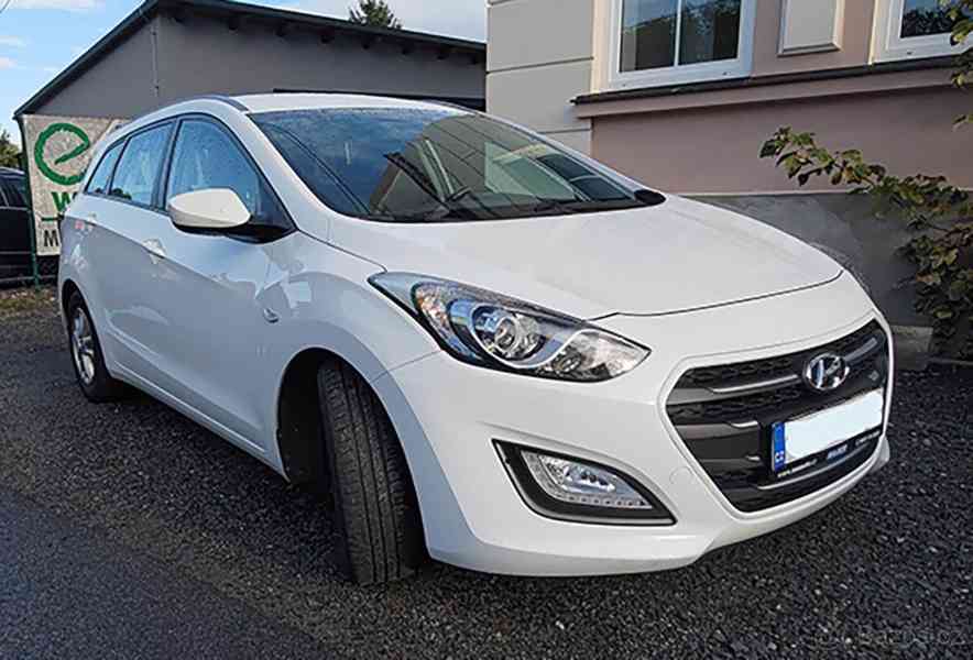 Hyundai i30 1,6   Huyndai i30 - foto 14