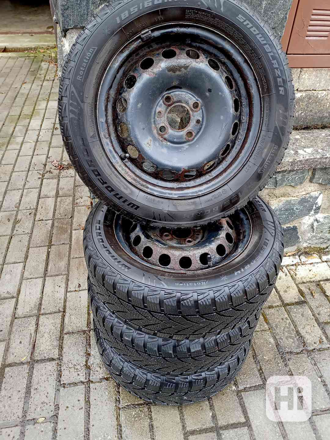 Osobní automobil - foto 1