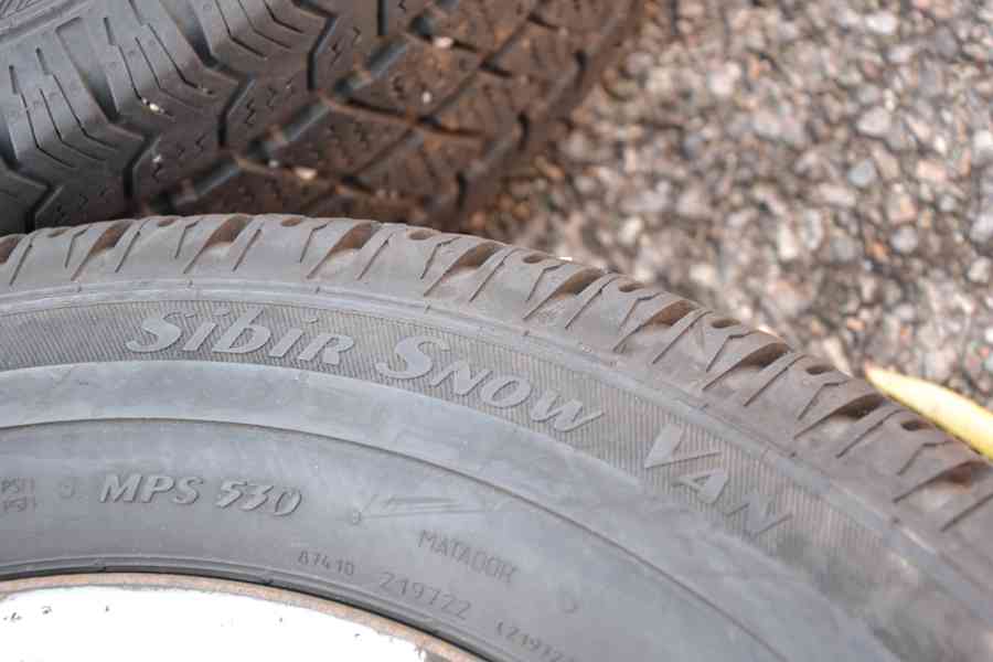 VW T5,T6 (6.1) - Sada pěkných zimních kol 205/65R16C zánovní - foto 8