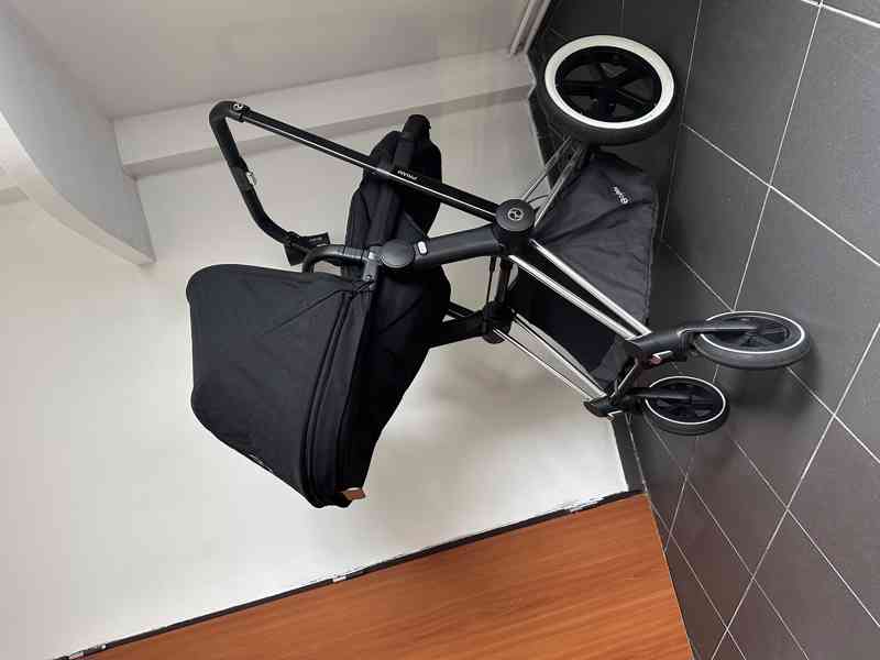 kočárek Cybex Priam – černý, ve skvělém stavu - foto 7