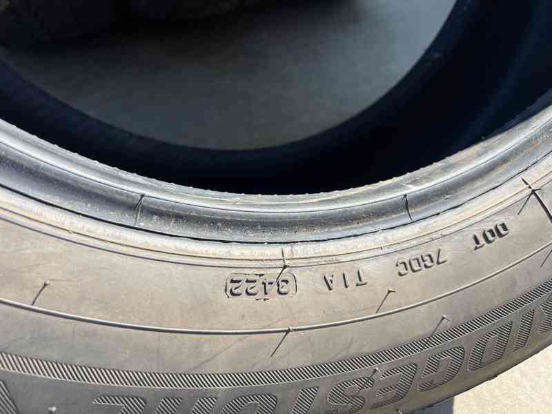 Prodám zánovní zimní pneumatiky značky BRIDGESTONE LM 80 EVO - foto 8