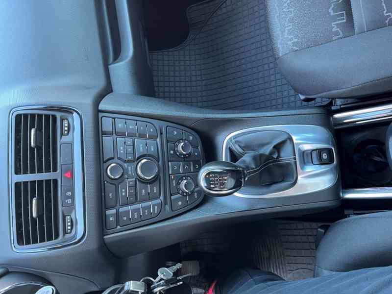 Opel Meriva, 1,4 turbo, 88kW, benzín/LPG - foto 16