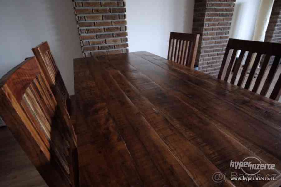 50% SLEVA Jídelní stůl s židlemi akáciové dřevo - foto 2