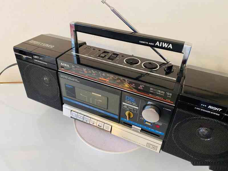 Radiomagnetofon Aiwa CS-240, rok 1985 - foto 4