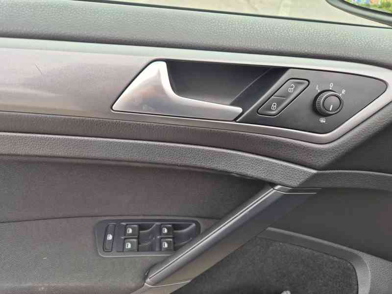 Prodám Volkswagen Golf 1.6, 77kw, r.v. 2013, STK do 4/2026 - foto 14