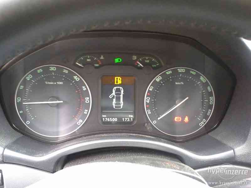 Škoda Octavia II 2.0 TDI, 103 kW- výbava elegance - foto 4