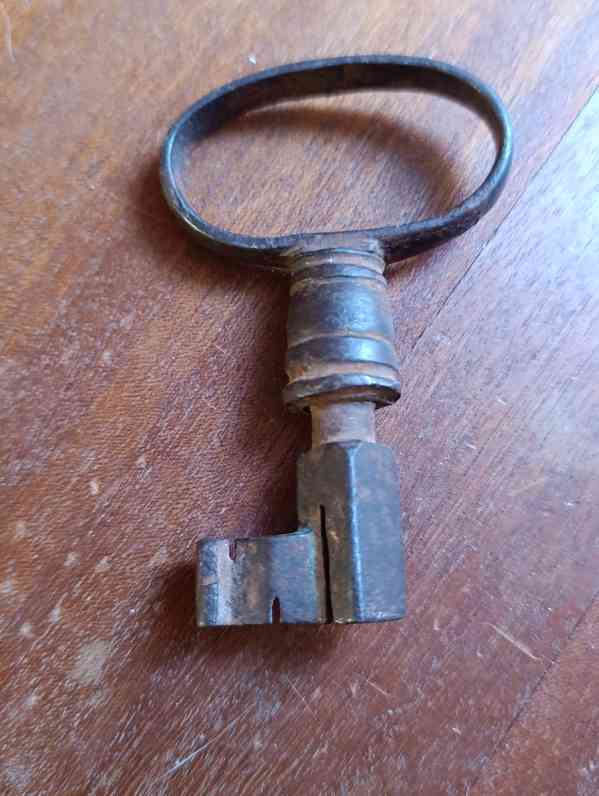 Staré gotické, barokní a vintage klíče - foto 12