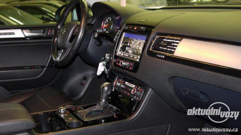 Volkswagen Touareg 3.0, nafta, automat, vyrobeno 2012, navigace, kůže - foto 12