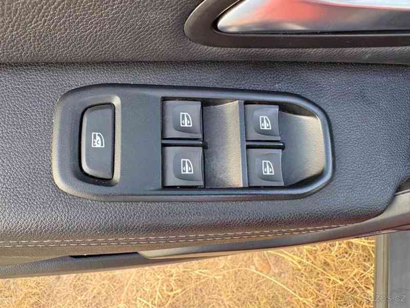 Dacia Duster 1,0 Tce LPG/benzín + tažné - foto 6
