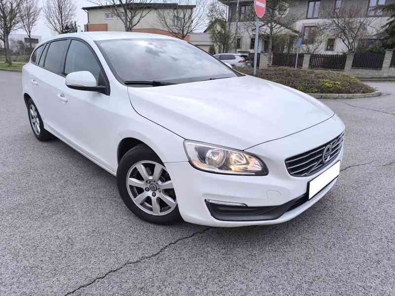 Volvo V60 1.6d Momentum - foto 3