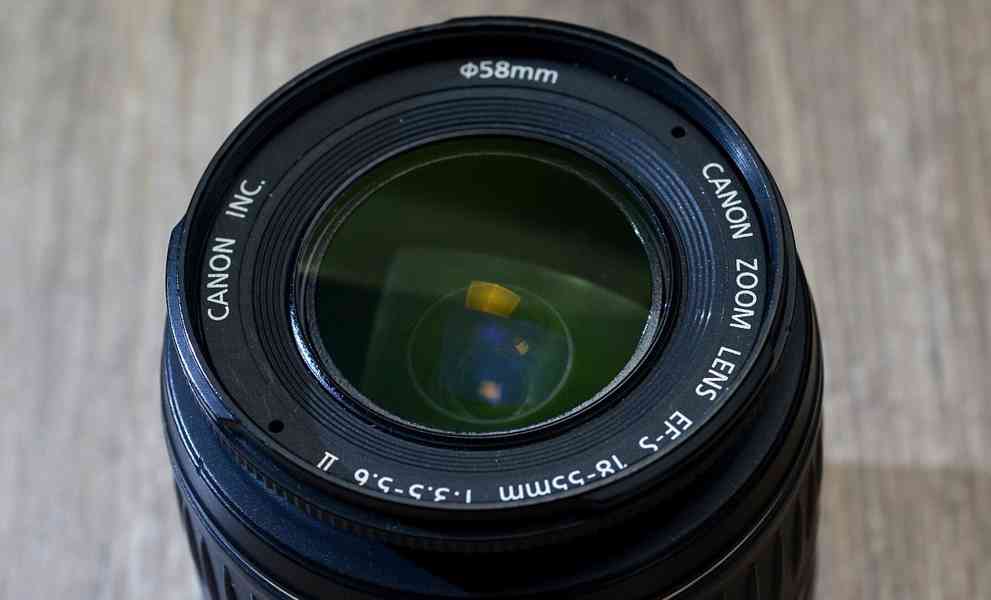 Canon EF -S 18-55mm f/3.5-5.6 II - foto 3