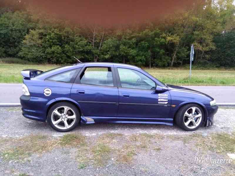 Opel Vectra B - foto 1