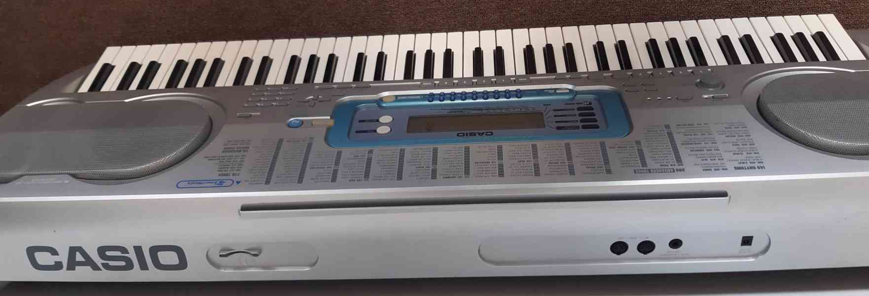 Keyboard CASIO WK 3000 + polstr. taška s adaptérem - foto 2