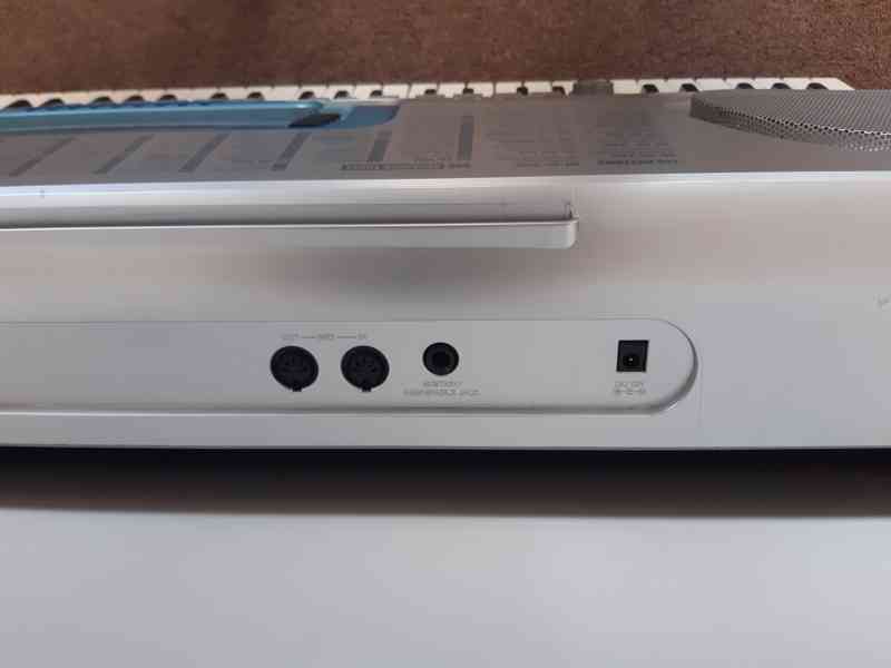 Keyboard CASIO WK 3000 + polstr. taška s adaptérem - foto 3