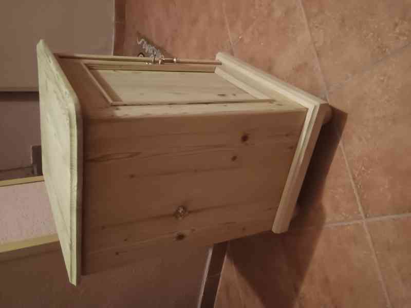 smrkový stolek - foto 3