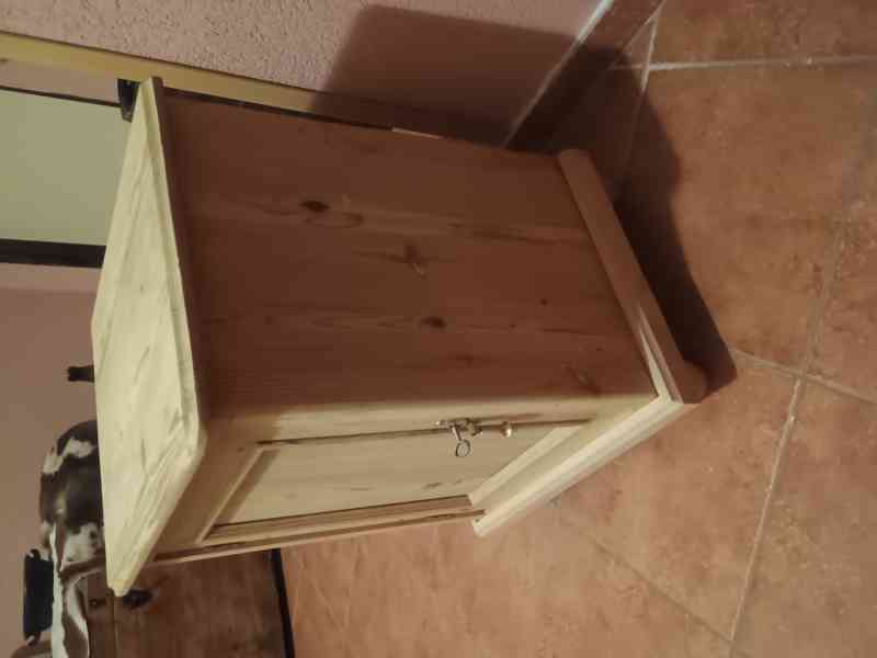 smrkový stolek - foto 2