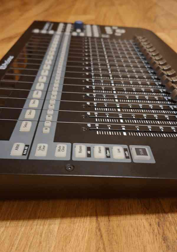 PreSonus FaderPort 16 - foto 3