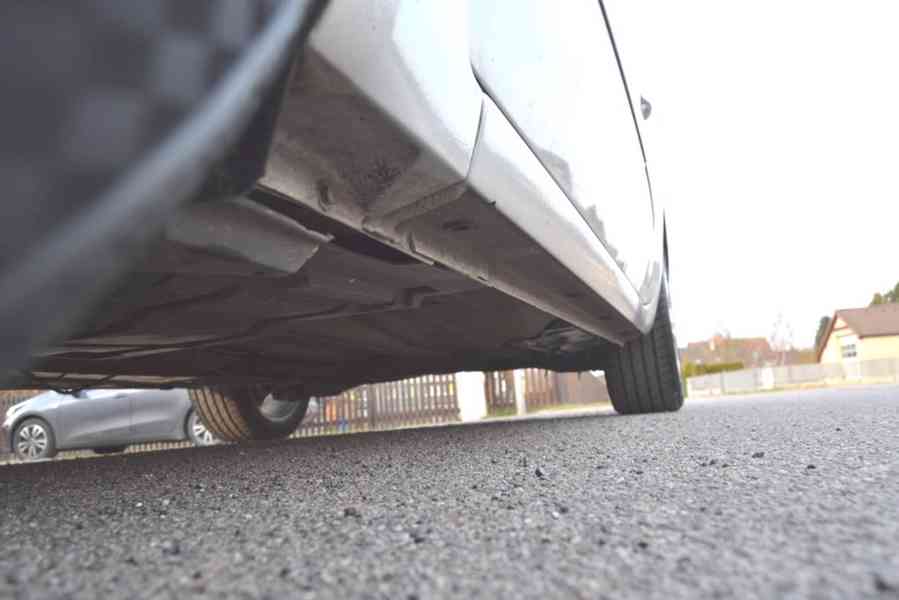 Ford S-Max 2.0 TDCI 120kW Titanium 7 míst - foto 16