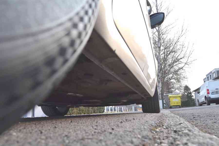 Ford S-Max 2.0 TDCI 120kW Titanium 7 míst - foto 18