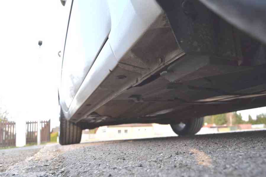 Ford S-Max 2.0 TDCI 120kW Titanium 7 míst - foto 19