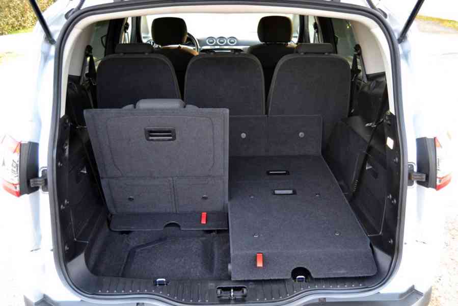 Ford S-Max 2.0 TDCI 120kW Titanium 7 míst - foto 11