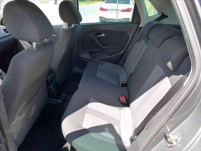 Volkswagen Polo 1,2 TSI DIGI AC, VÝHŘEV, PDC - foto 6