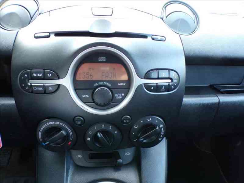 Mazda 2 1,4 i KLIMATIZACE - foto 6