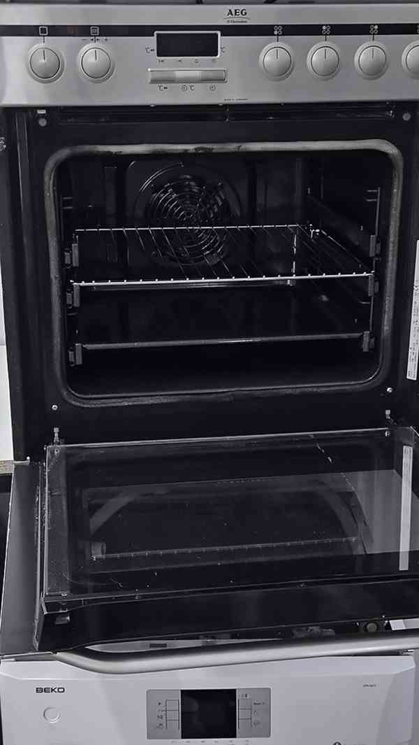 Horkovzdušná trouba s deskou 77 cm - set AEG ELECTROLUX - foto 2