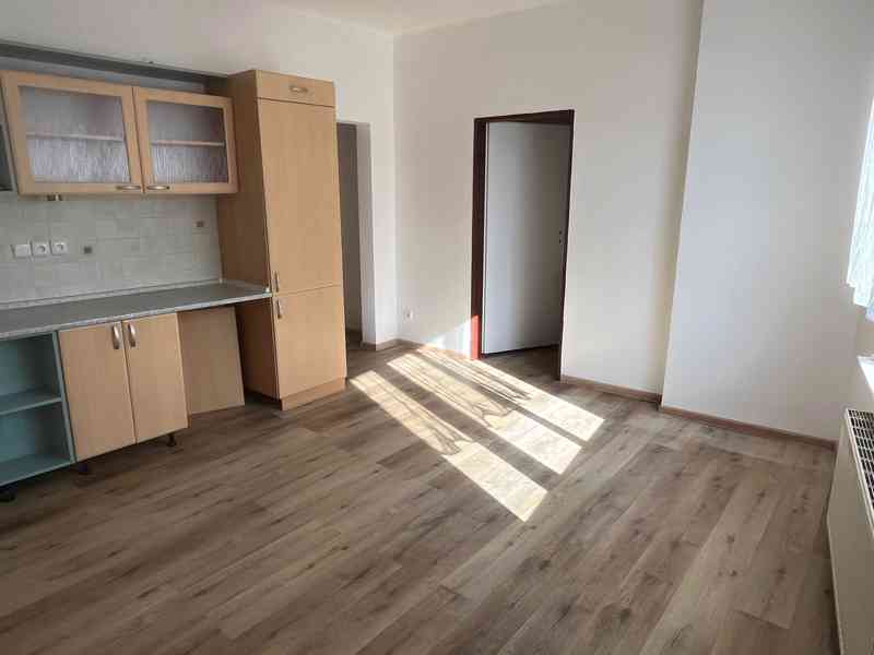 Pronajmu byt 2+1 Kadaň - foto 3