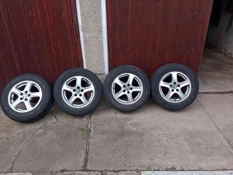 Alu Disky Original SKODA 5X100/15ET 38 s pneumatikama letni - foto 3