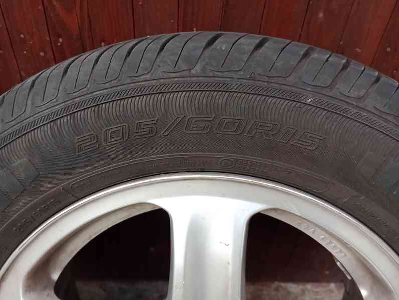 Alu Disky Original SKODA 5X100/15ET 38 s pneumatikama letni