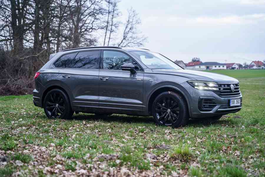 Volkswagen Touareg, R-Line V8 4,0 TDI Full výbava - foto 2