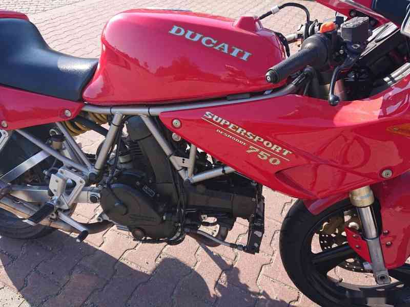Ducati Supersport 750 1993 1. MAJ - foto 11