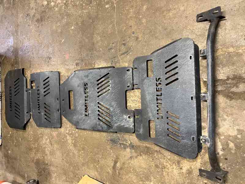 Ochranné kryty podvozku na Ford Ranger Double Cab 3.2/2.2 - foto 2