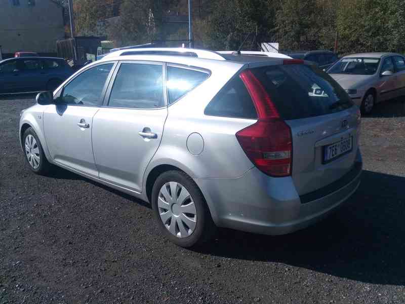 Prodám Kia Cee´d 1.6 CRDi - foto 3