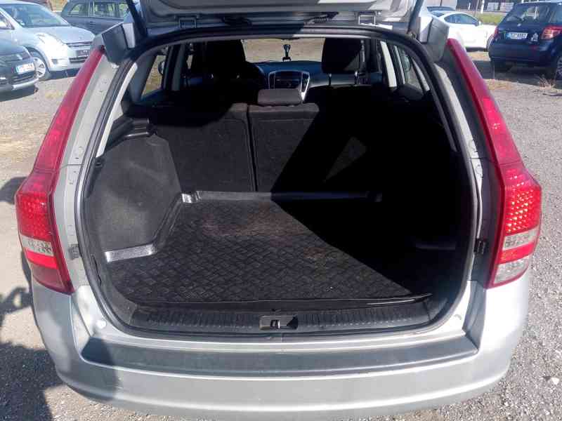 Prodám Kia Cee´d 1.6 CRDi - foto 10