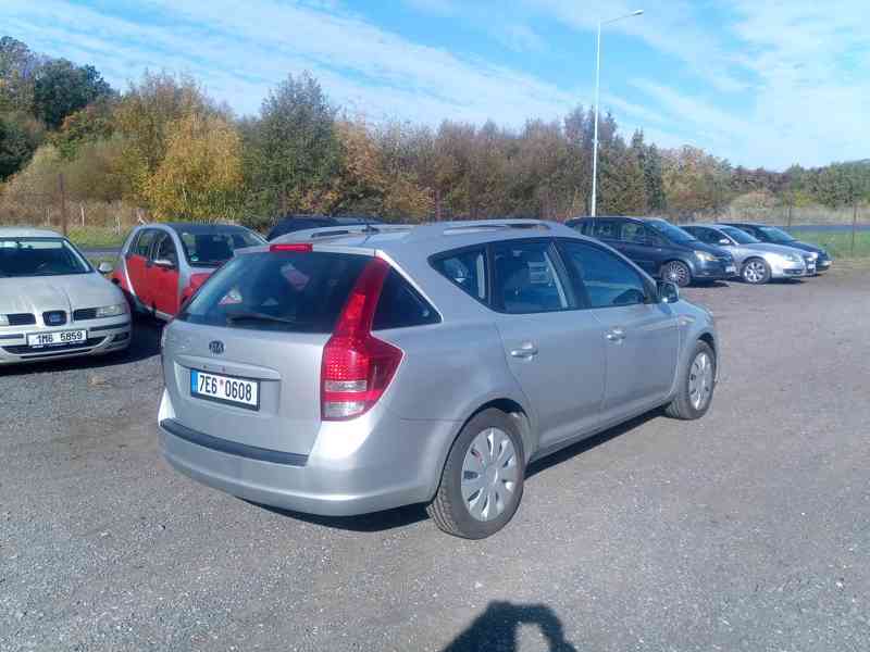 Prodám Kia Cee´d 1.6 CRDi - foto 5