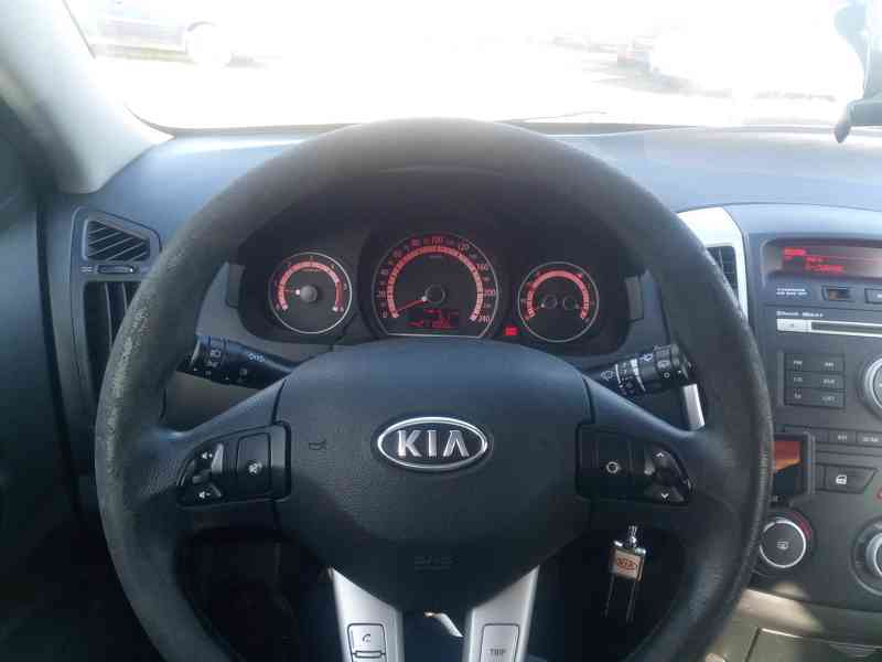 Prodám Kia Cee´d 1.6 CRDi - foto 8