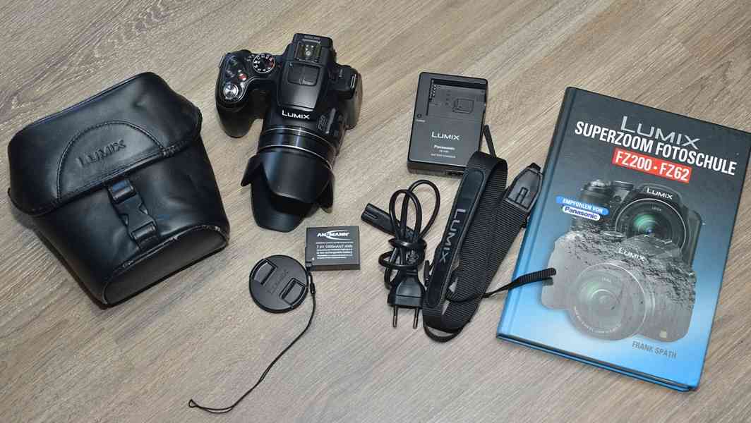 Panasonic Lumix DMC-FZ200 24x Op.Zoom*Full HDV*BAG - foto 3