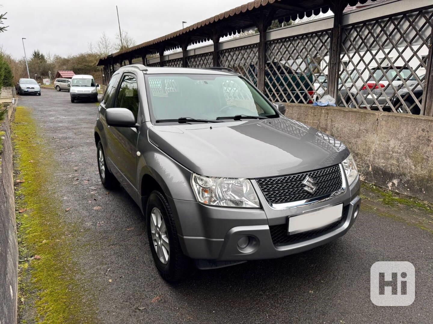 Suzuki Grand Vitara 1.6 Club 4x4 benzín 78kw - foto 1