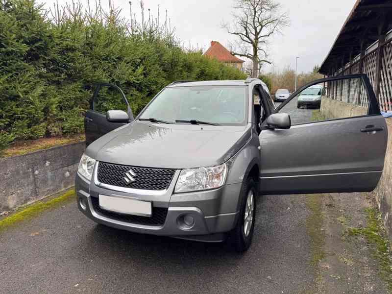 Suzuki Grand Vitara 1.6 Club 4x4 benzín 78kw - foto 6