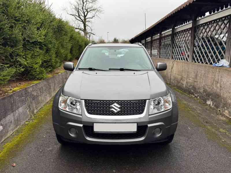 Suzuki Grand Vitara 1.6 Club 4x4 benzín 78kw - foto 16