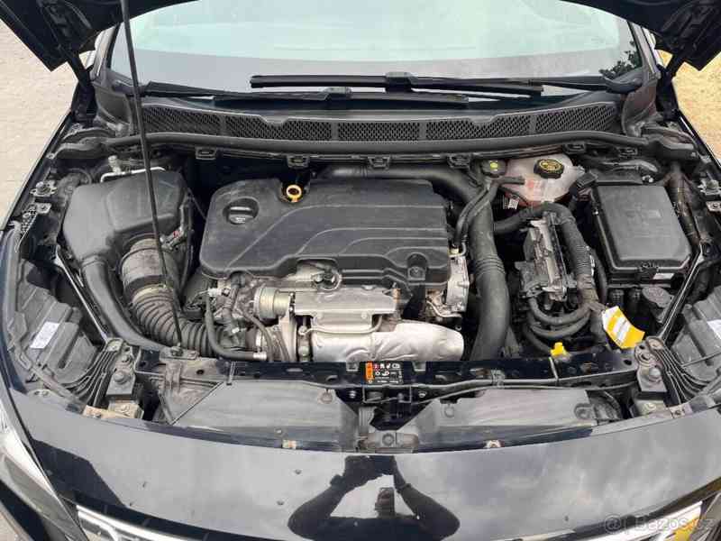 Opel Astra 1,4   K 2019 - foto 13