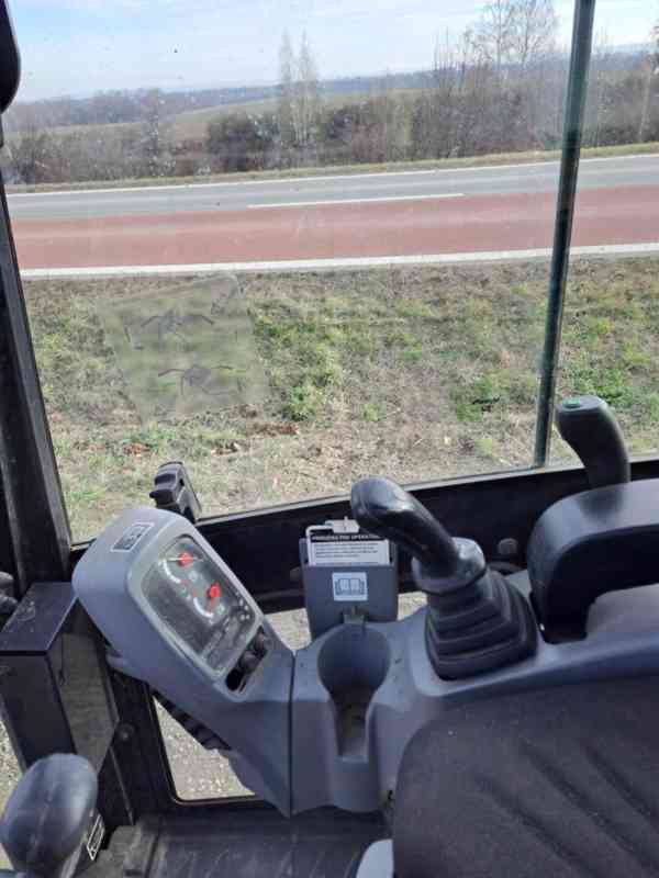 Minirypadlo Kubota KX018-4 - foto 5